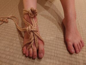 草鞋縛り