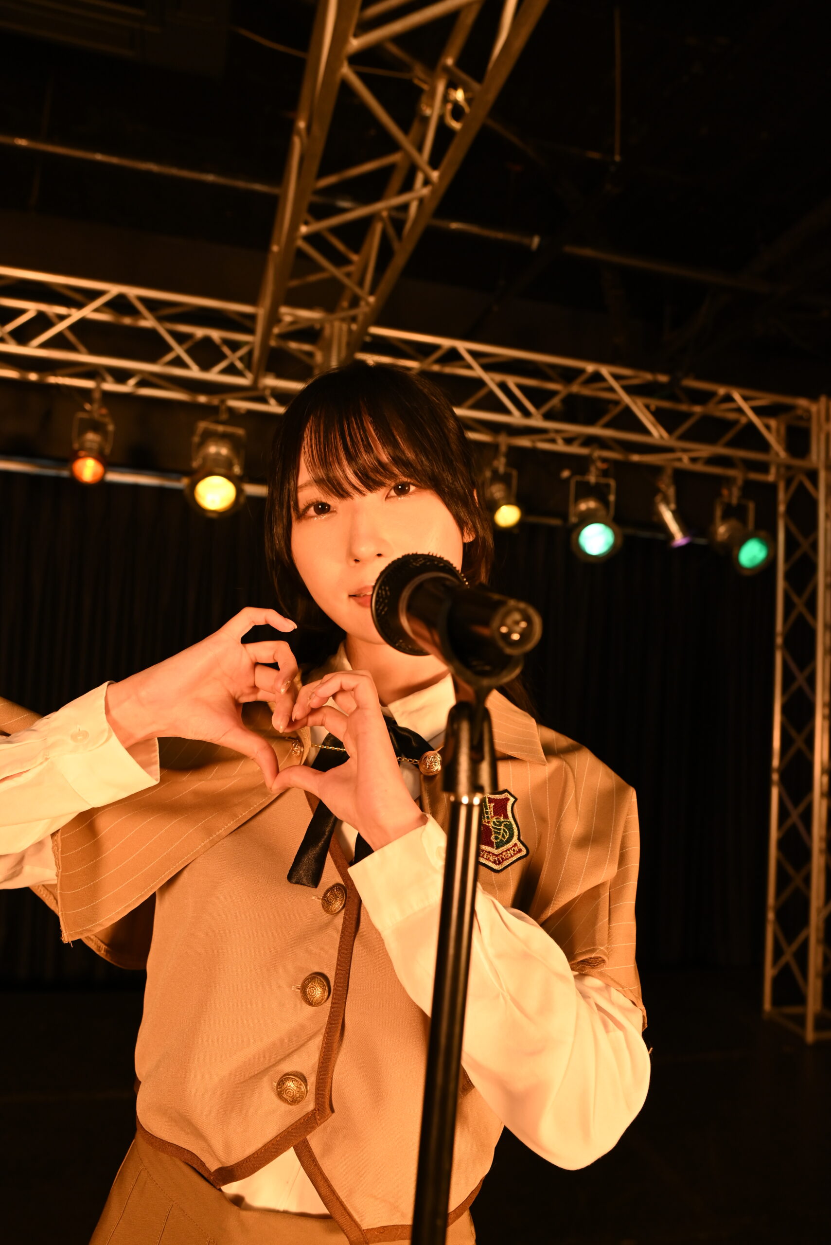 アイドル緊縛