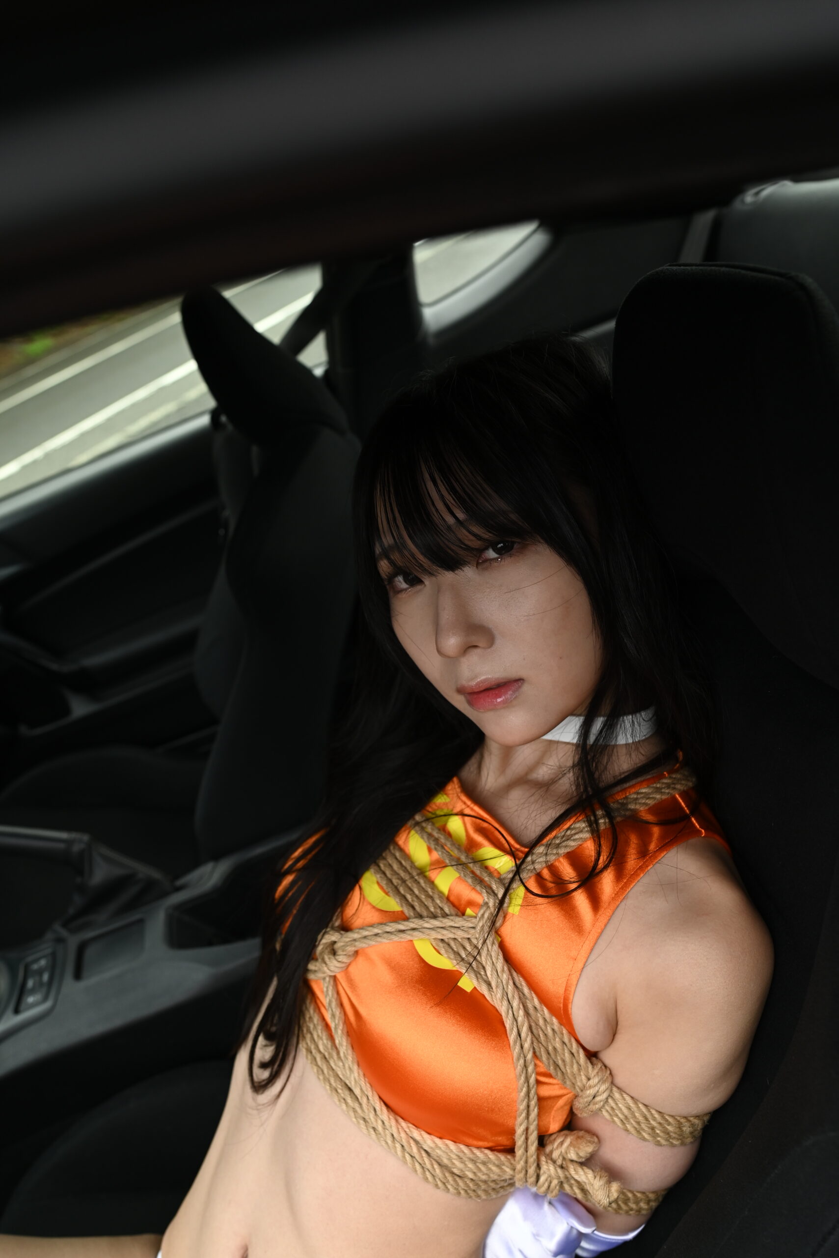 レースクィーン緊縛