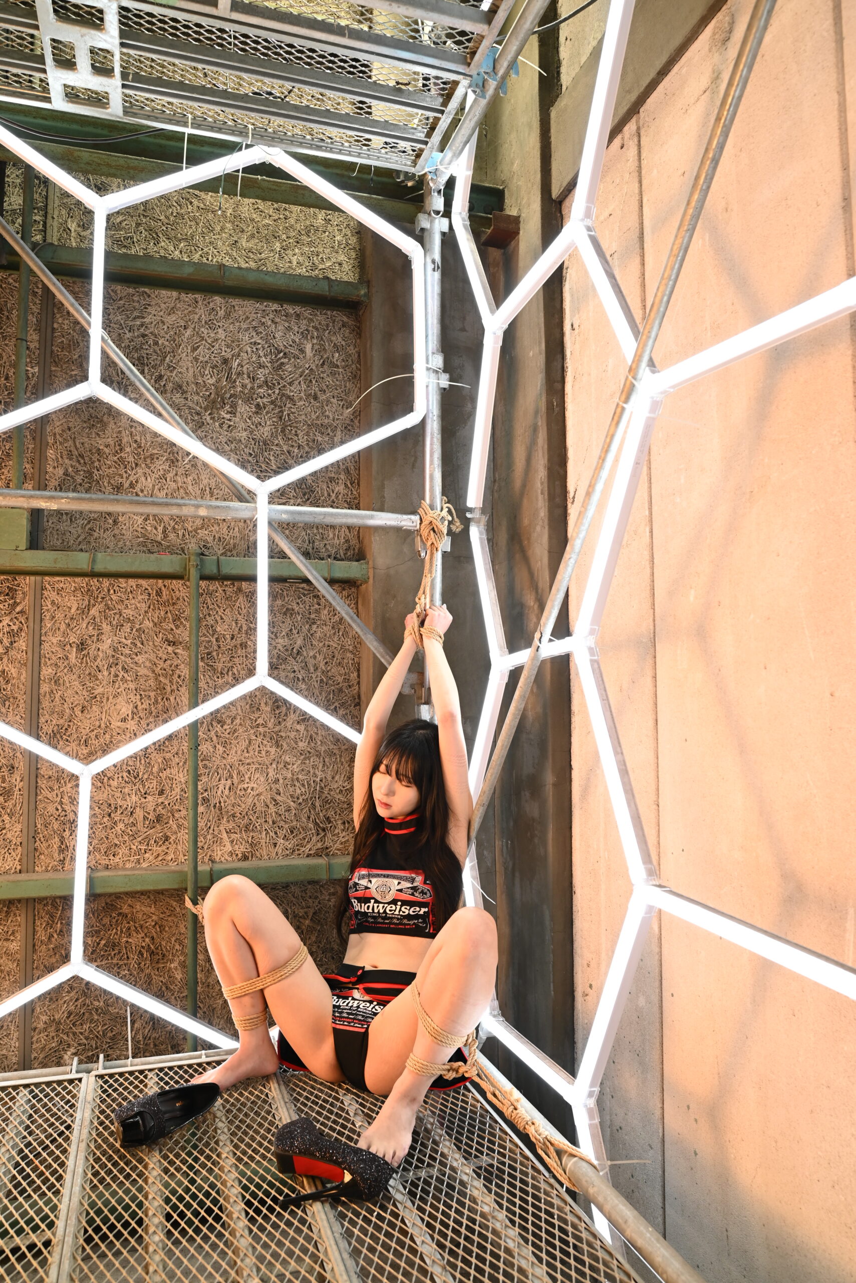 レースクィーン緊縛