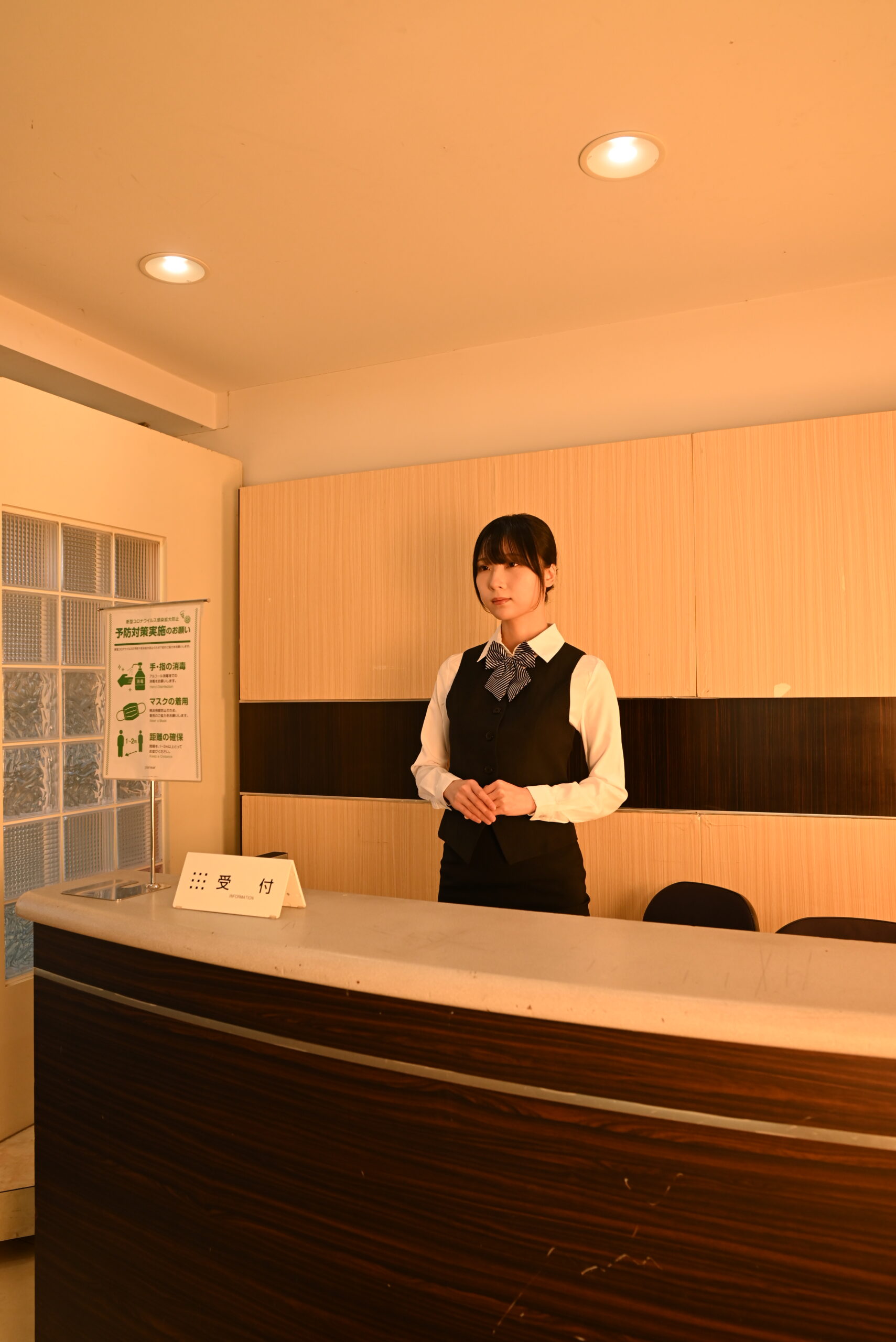 受付嬢