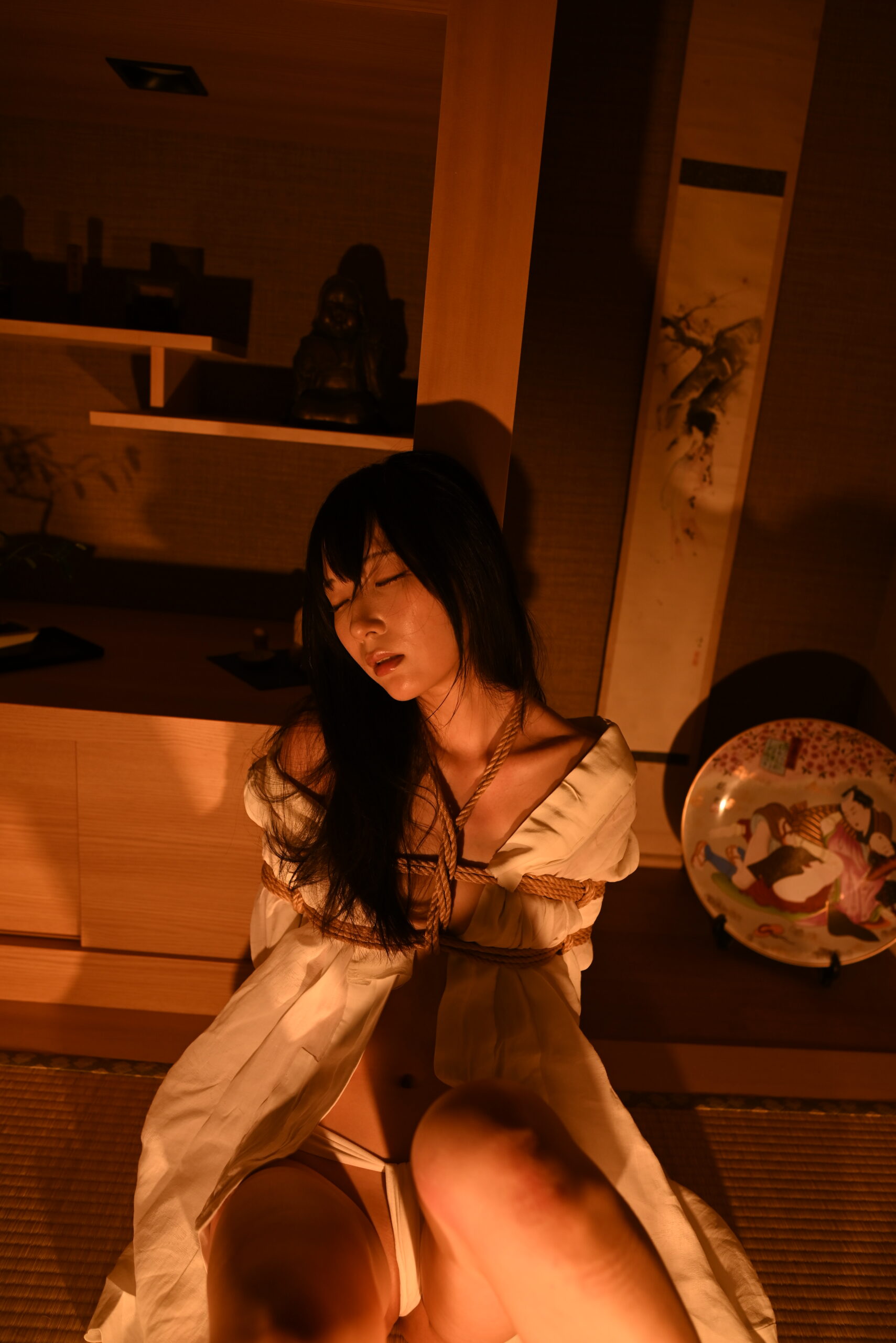 緊縛モデル